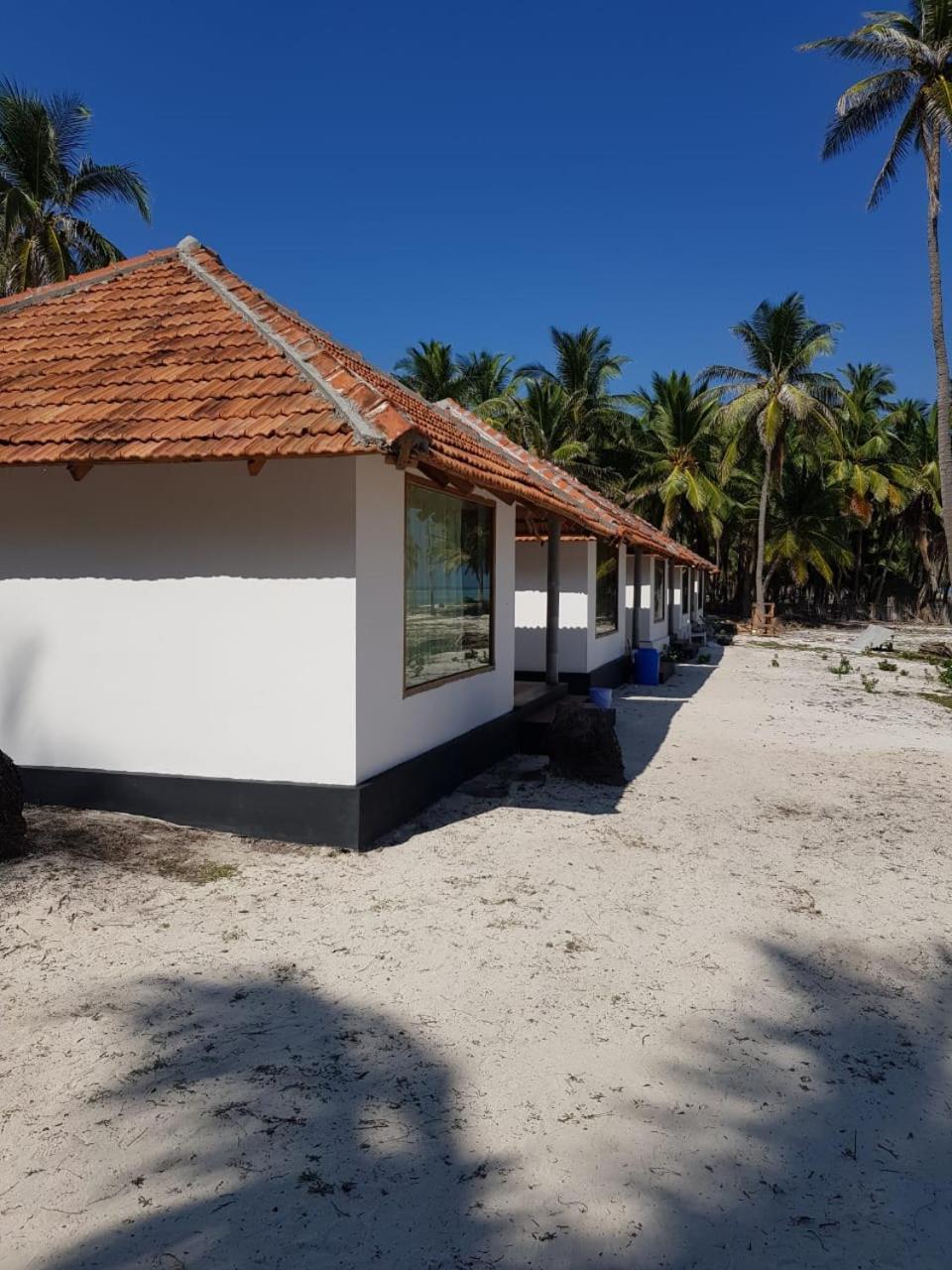 Flyzone Seashell Cottages Only For Indian Nationals With Valid Entry Permit Agatti Dış mekan fotoğraf